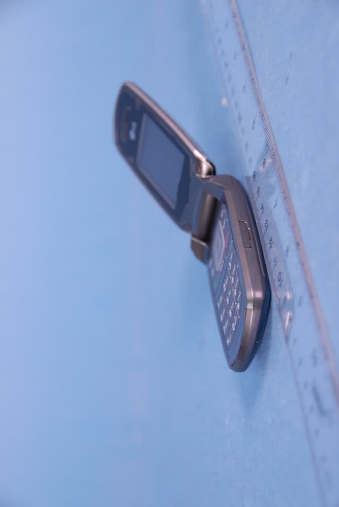 PCS CDMA Phone with Bluetooth - FCC ID BEJLX165 - LG Electronics USA, Inc. (4)