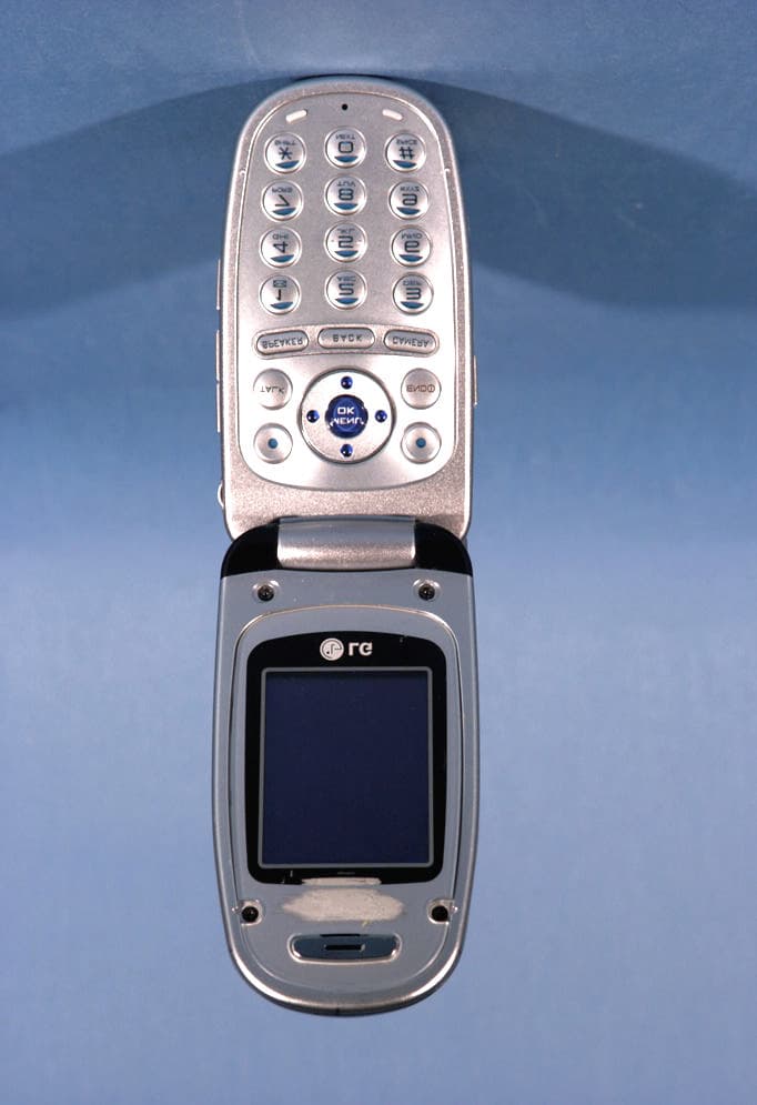 Tri-Mode Dual-Band Phone (AMPS/CDMA) w/ Bluetooth - FCC ID BEJLX350 - LG Electronics USA, Inc. (1)