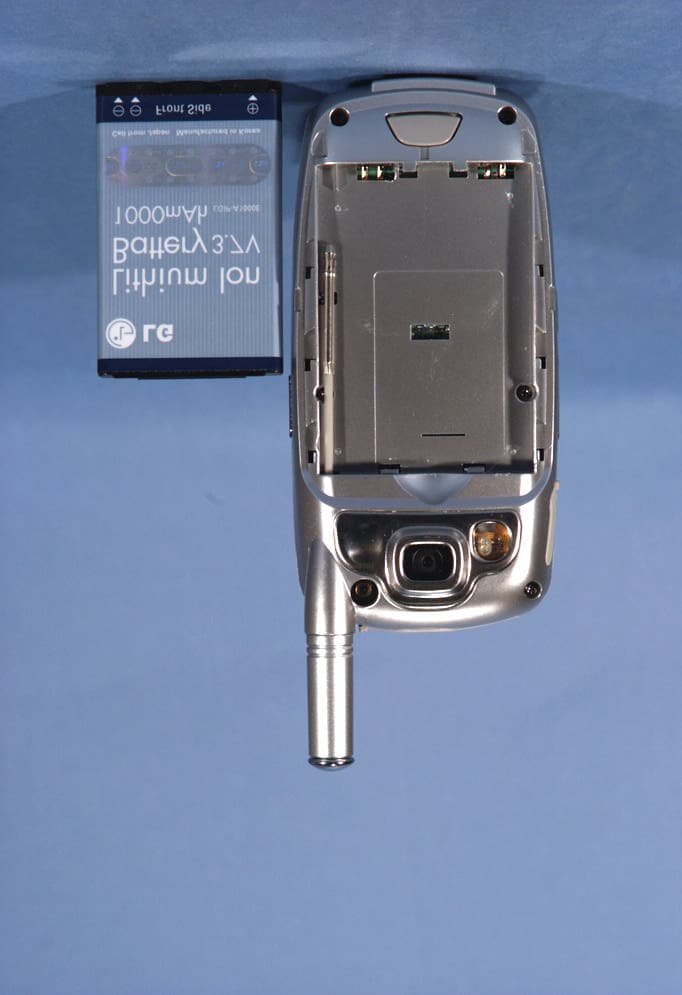 Tri-Mode Dual-Band Cellular PCS Phone (AMPS/ CDMA) - FCC ID BEJLX535 - LG Electronics USA, Inc. (2)