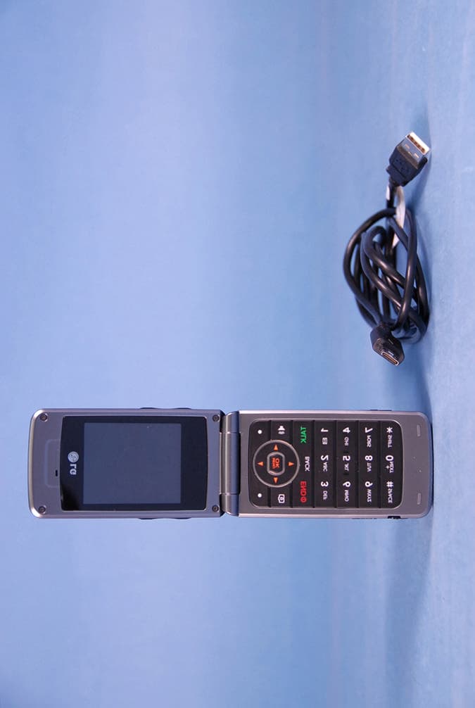 Cellular/PCS CDMA Phone with Bluetooth and FM TX - FCC ID BEJLX570 - LG Electronics USA, Inc. (5)
