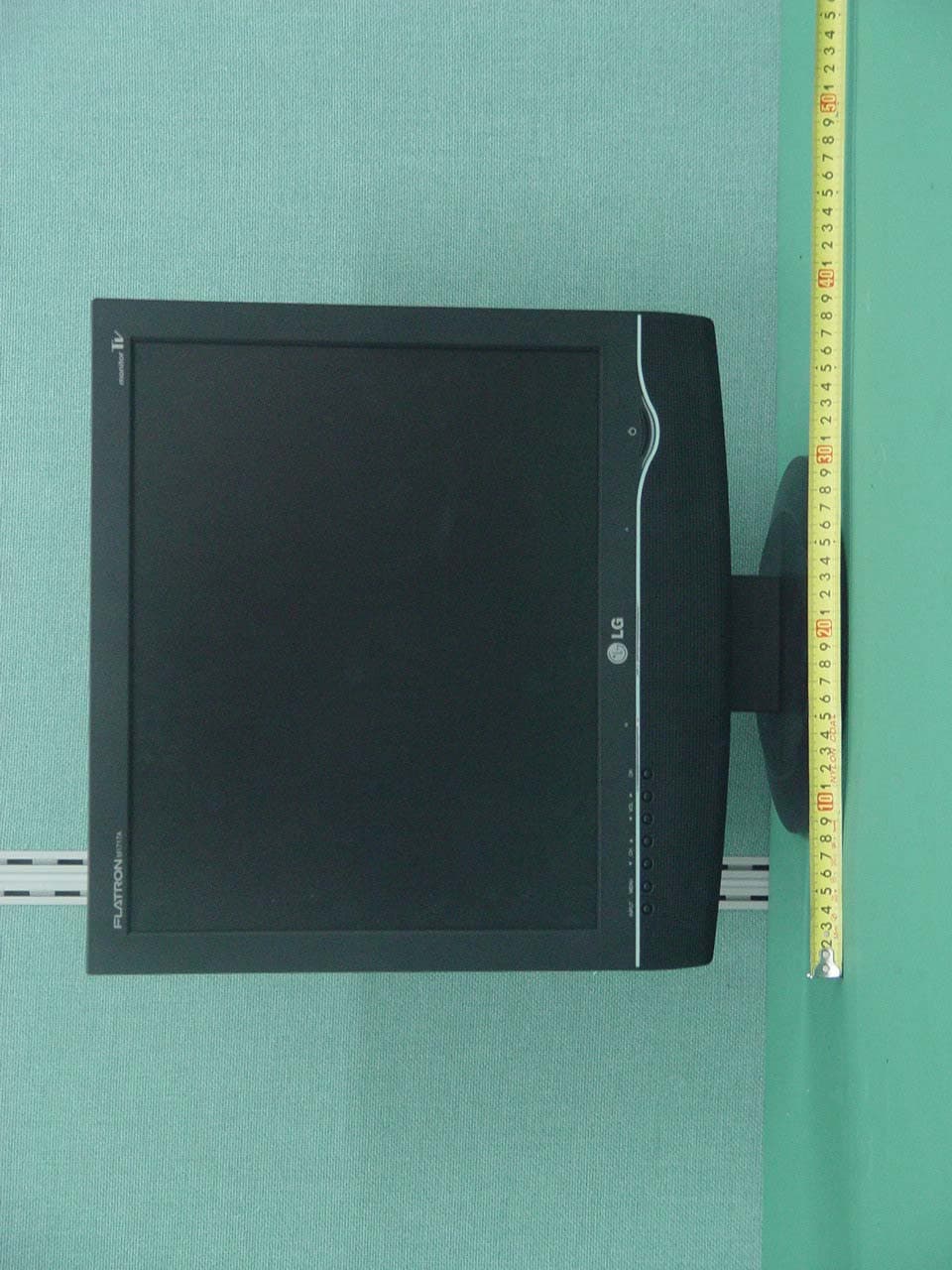 17" LCD MONITOR - FCC ID BEJM1717AD - LG Electronics USA, Inc. (2)