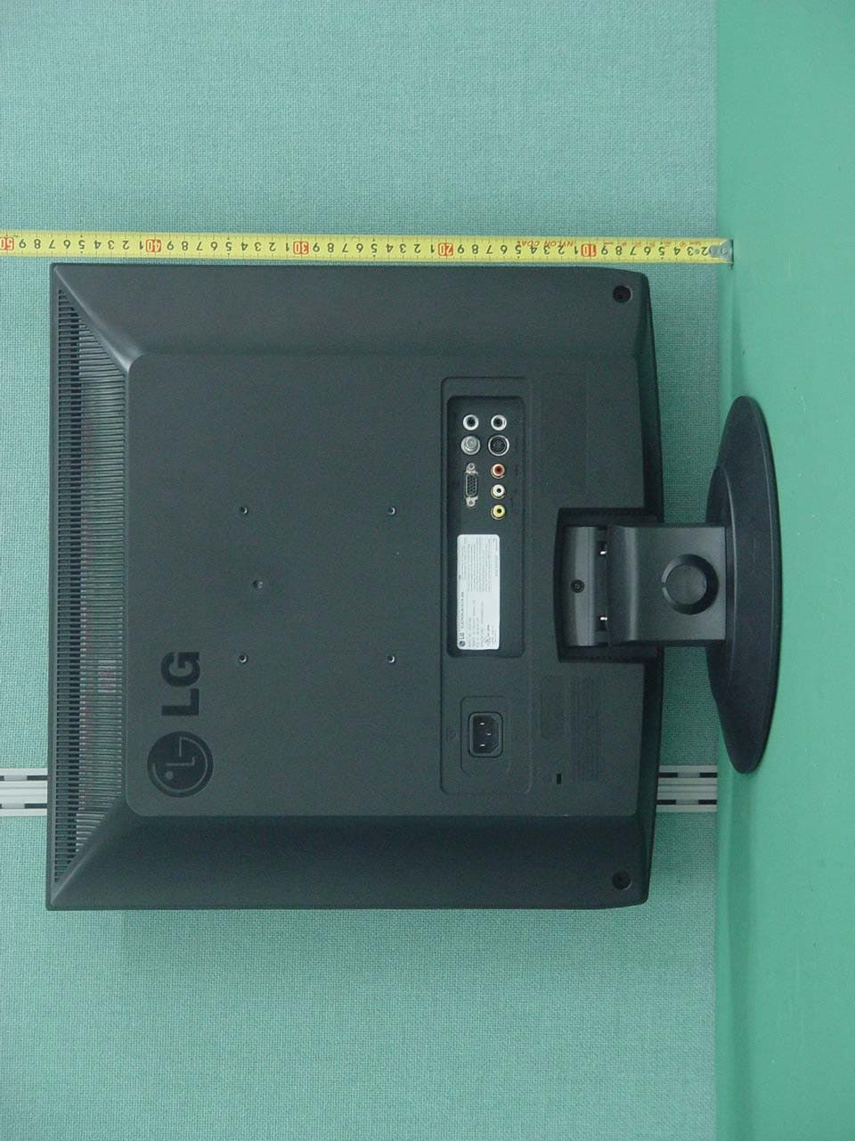 19" LCD MONITOR - FCC ID BEJM1917AD - LG Electronics USA, Inc. (1)