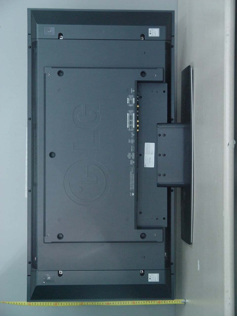 37" LCD Monitor - FCC ID BEJM3701CE - LG Electronics USA, Inc. (3)