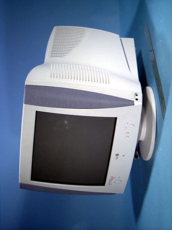 15-Inch Multimedia Color Monitor - FCC ID BEJMB576B - LG Electronics USA, Inc. (2)