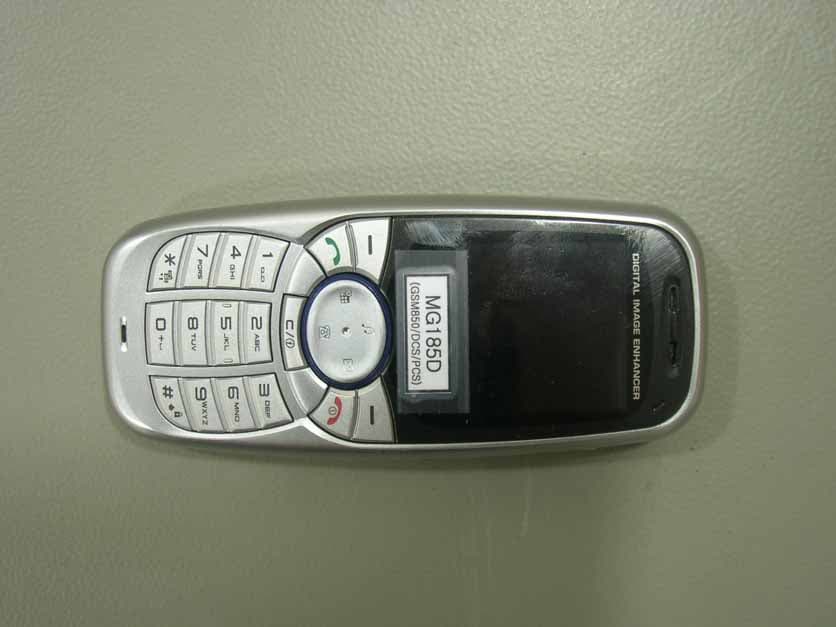 Tri-Band GSM Phone - FCC ID BEJMG185 - LG Electronics USA, Inc. (1)