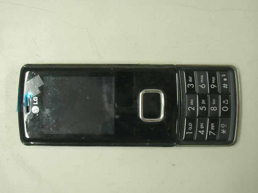 GSM Phone with Bluetooth - FCC ID BEJMG800D - LG Electronics USA, Inc. (2)