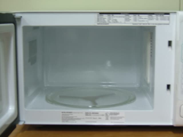 Microwave Oven - FCC ID BEJMS0700A - LG Electronics USA, Inc.
