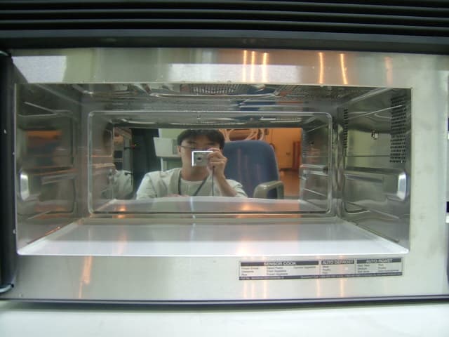 Microwave Oven - FCC ID BEJMV1130A - LG Electronics USA, Inc.