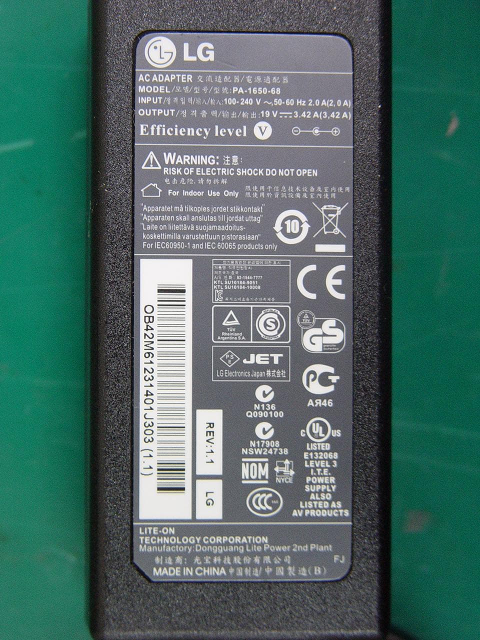 LED LCD Monitor - FCC ID BEJN195WU - LG Electronics USA, Inc. (1)