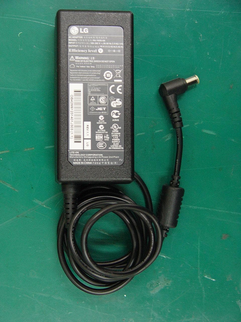 LED LCD Monitor - FCC ID BEJN195WU - LG Electronics USA, Inc. (2)