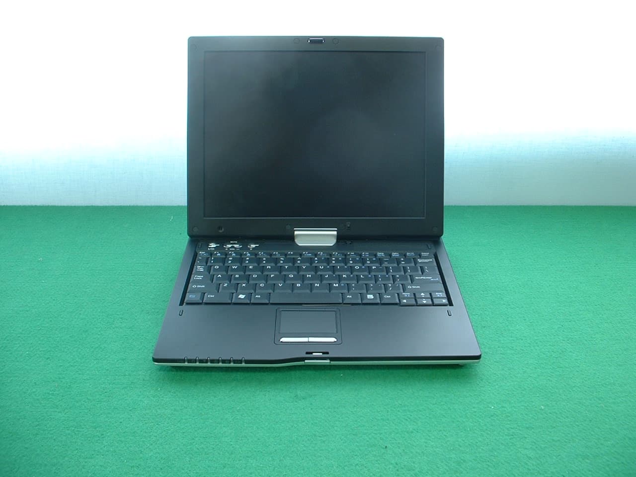 Tablet/Notebook PC with WLAN and Bluetooth - FCC ID BEJNTLU20 - LG Electronics USA, Inc. (1)