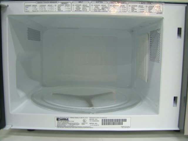 Microwave Oven - FCC ID BEJS124ZHA - LG Electronics USA, Inc.