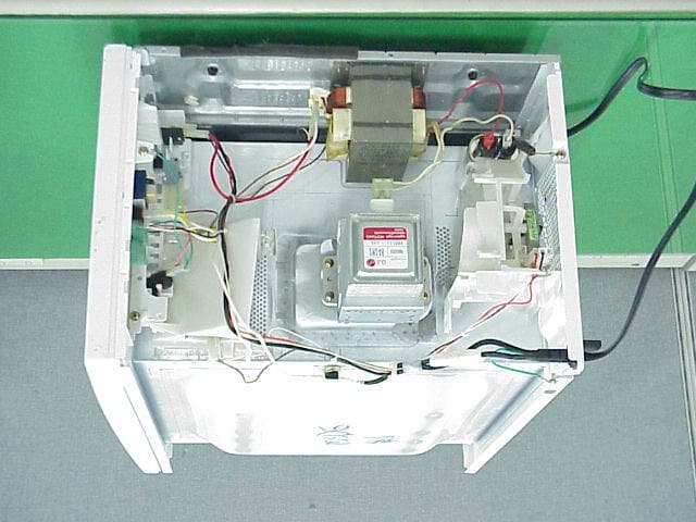 Microwave Oven - FCC ID BEJS210XF - LG Electronics USA, Inc. (3)