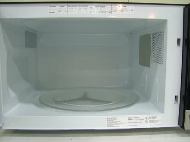 Microwave Oven - FCC ID BEJS211ZHA - LG Electronics USA, Inc.