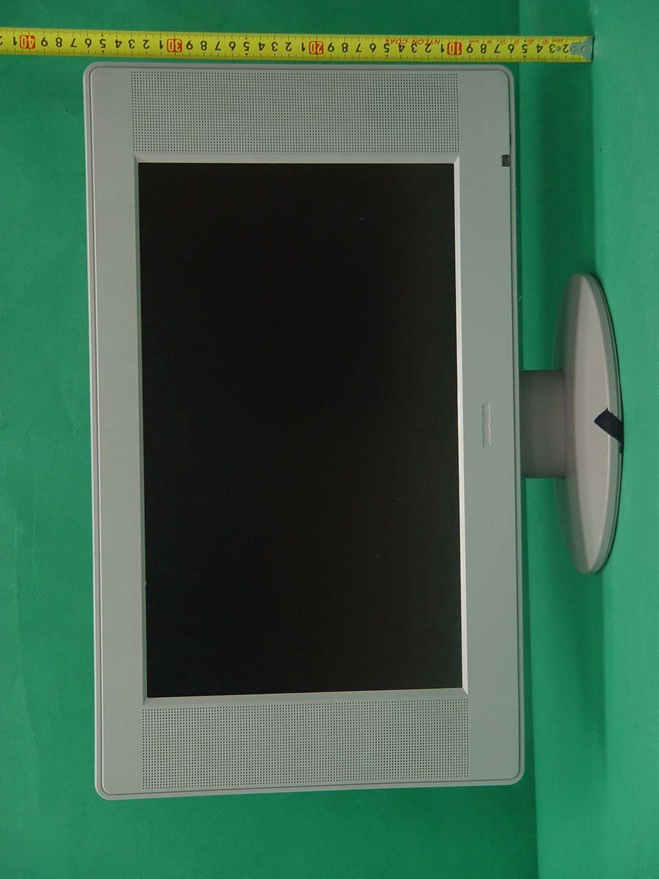 17" LCD TV MONITOR - FCC ID BEJT17LC10D - LG Electronics USA, Inc. (5)