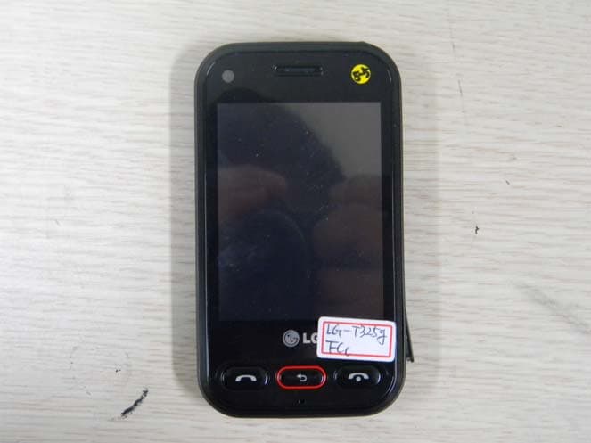 Cellular/PCS WCDMA/GSM/EDGE Phone with WLAN and Bluetooth - FCC ID BEJT325G - LG Electronics USA, Inc. (2)