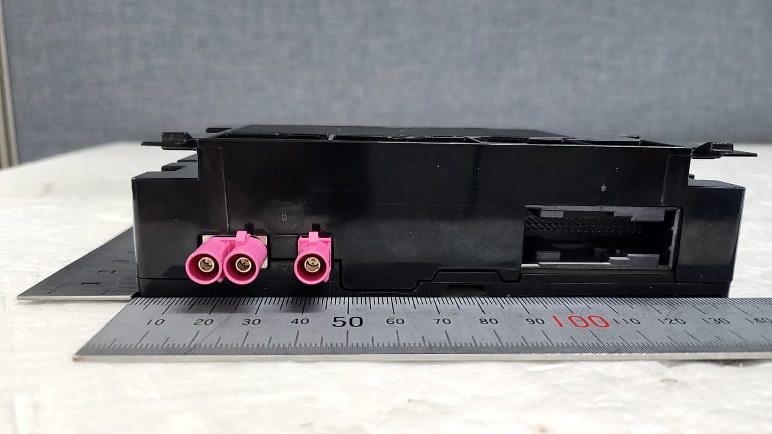 Telematics - FCC ID BEJTLVUW3IU-W - LG Electronics USA, Inc. (4)