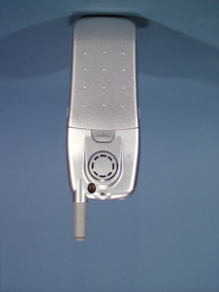 Tri-Mode Dual-Band Analog/PCS Phone (AMPS/CDMA) - FCC ID BEJTM240 - LG Electronics USA, Inc. (5)