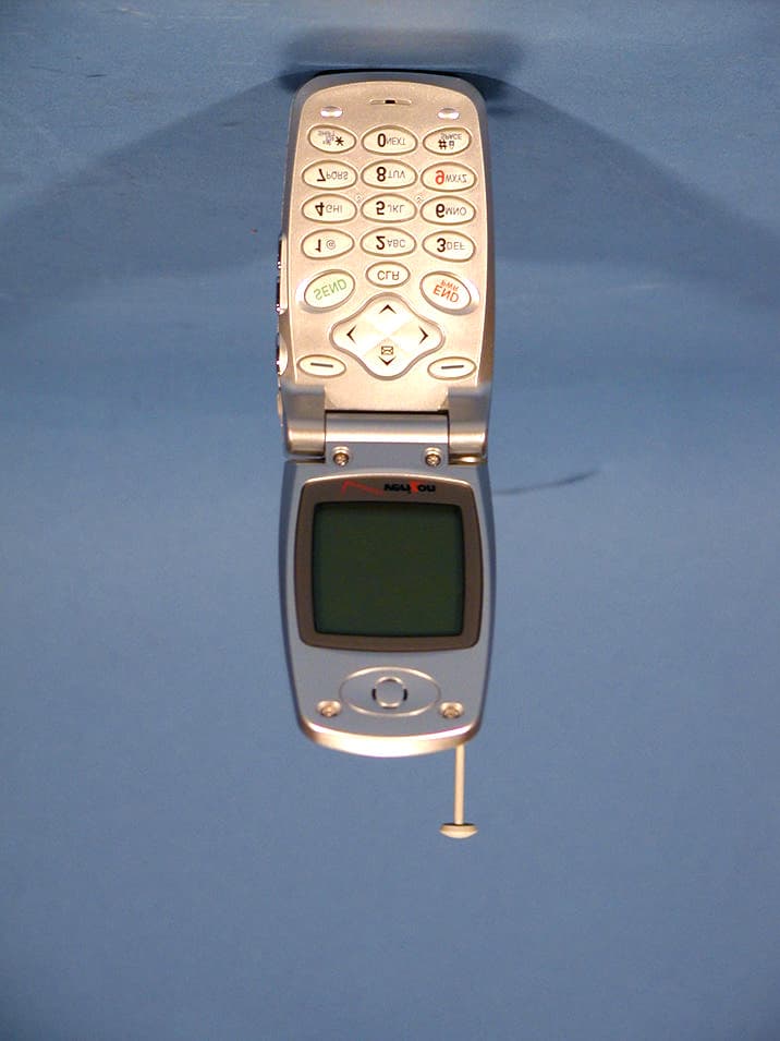 Tri-Mode Dual-Band Analog/PCS Phone - FCC ID BEJTM520 - LG Electronics USA, Inc. (4)