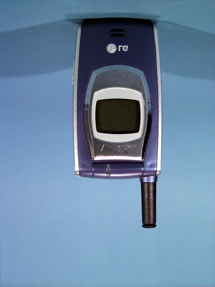 Tri-Mode Dual-Band Analog/PCS Phone (AMPS/CDMA) - FCC ID BEJTM540 - LG Electronics USA, Inc. (2)