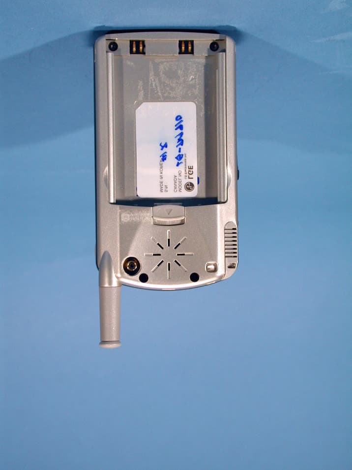 Tri-Mode Dual-Band Analog/PCS Phone - FCC ID BEJTM910 - LG Electronics USA, Inc. (2)
