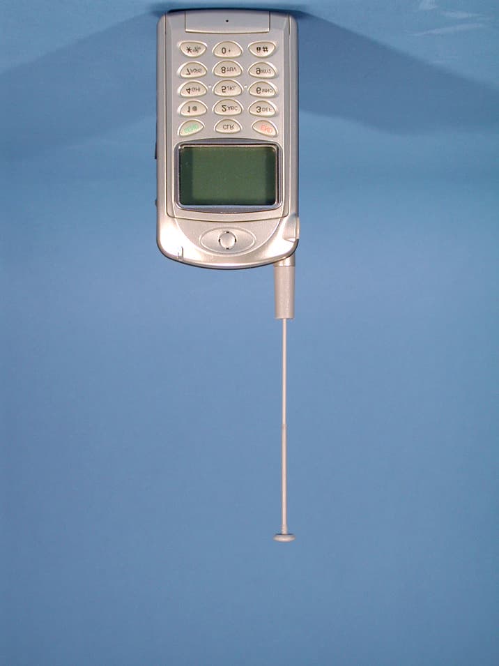 Tri-Mode Dual-Band Analog/PCS Phone - FCC ID BEJTM910 - LG Electronics USA, Inc. (3)