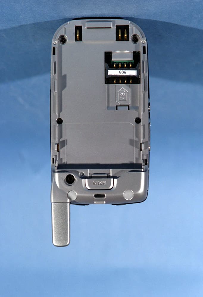 Single-Band PCS GSM Phone - FCC ID BEJU8210 - LG Electronics USA, Inc. (2)