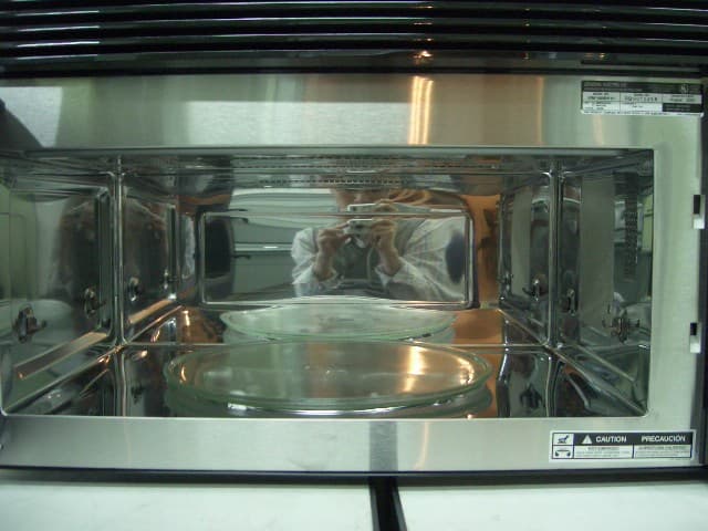 Microwave Oven - FCC ID BEJV144XGA - LG Electronics USA, Inc.