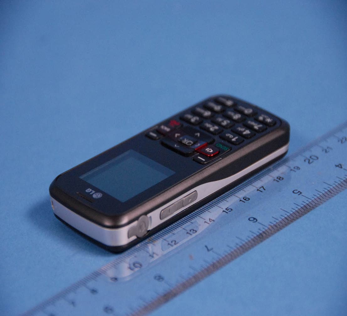 PCS CDMA Phone - FCC ID BEJVM101 - LG Electronics USA, Inc. (3)
