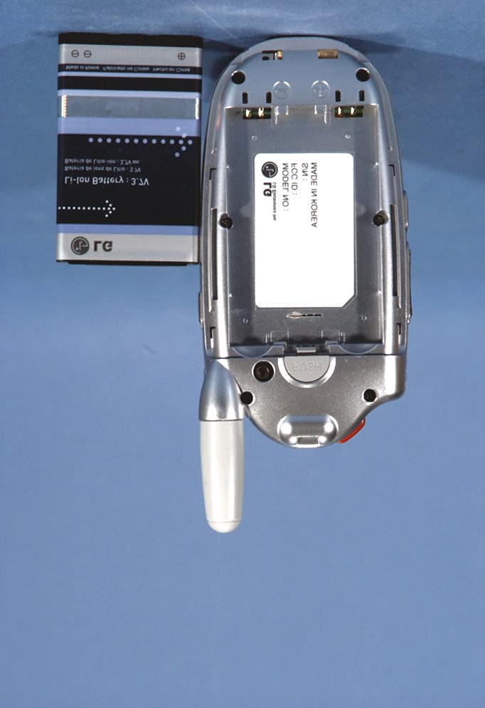 Tri-Mode Dual Band Cellular/ PCS Phone (AMPS/CDMA) - FCC ID BEJVX4700 - LG Electronics USA, Inc. (4)