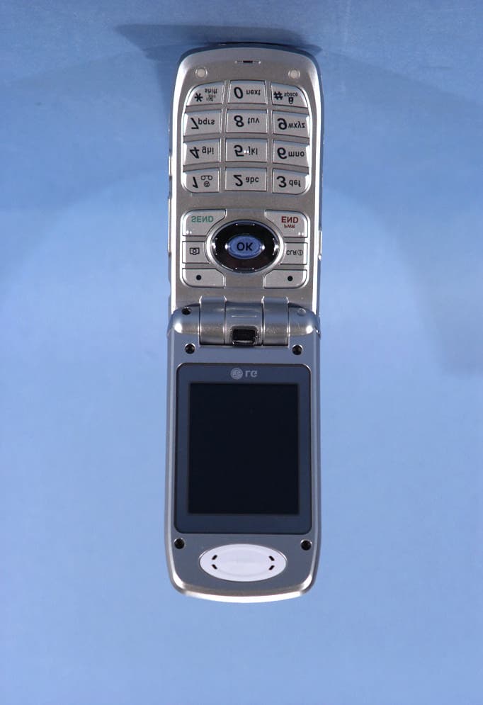 Dual-Band CDMA Phone (PCS) - FCC ID BEJVX7000 - LG Electronics USA, Inc. (4)