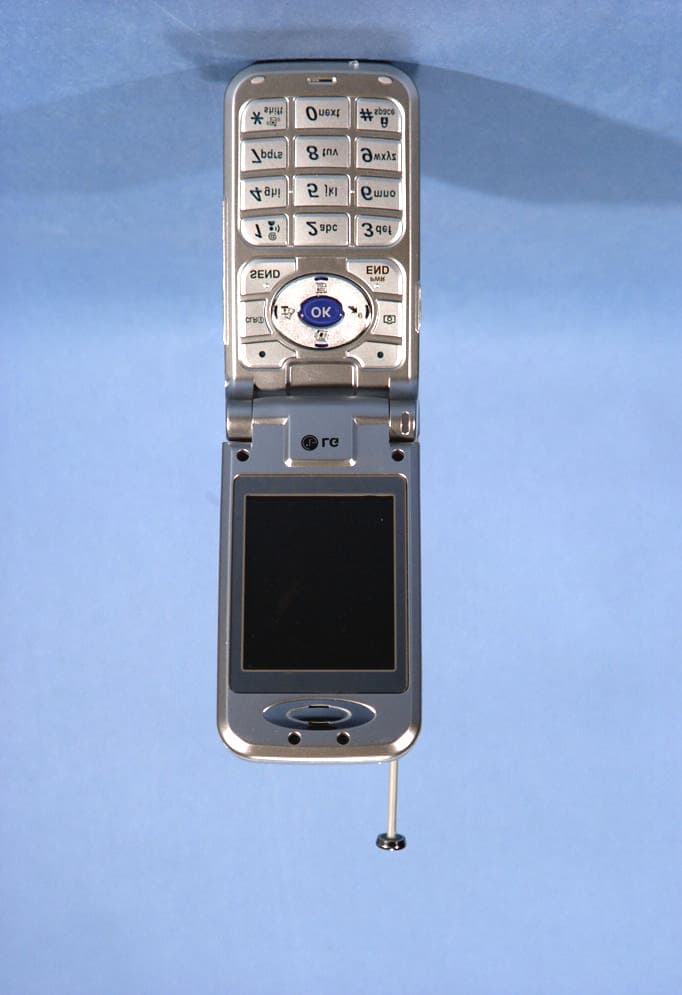 Dual-Band CDMA Phone - FCC ID BEJVX8000 - LG Electronics USA, Inc. (1)