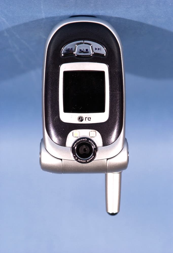 Dual-Band CDMA Phone with Bluetooth - FCC ID BEJVX8100 - LG Electronics USA, Inc. (3)