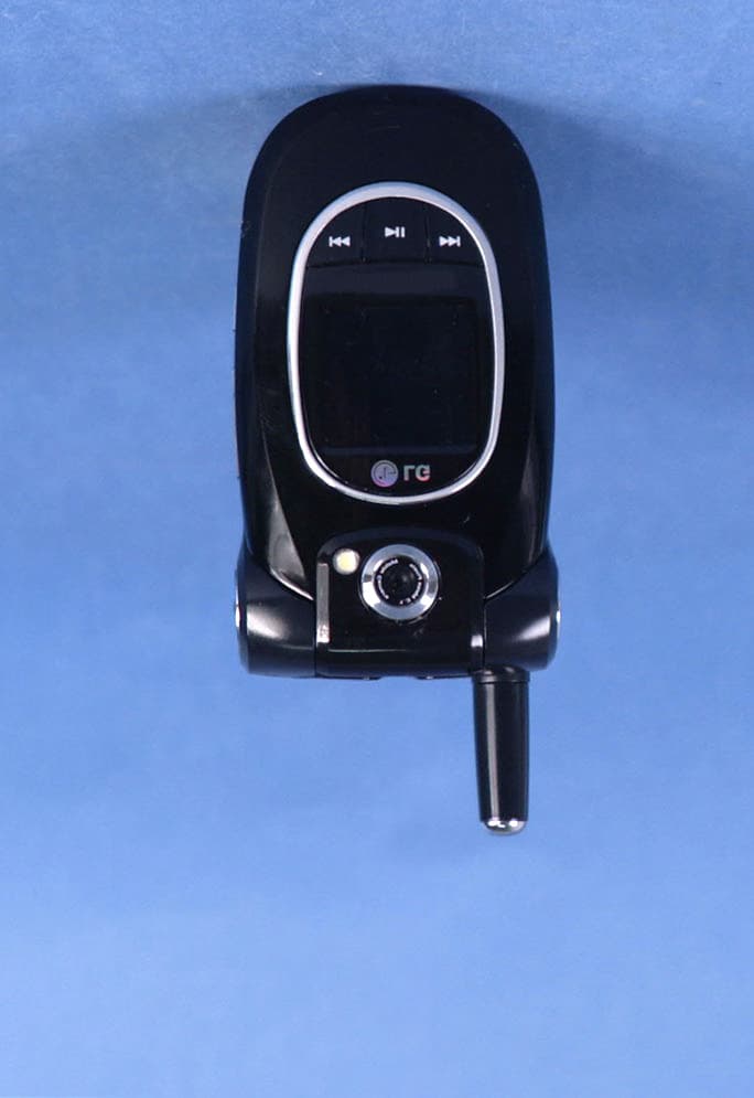 Dual-Band CDMA Phone with Bluetooth - FCC ID BEJVX8300 - LG Electronics USA, Inc. (4)