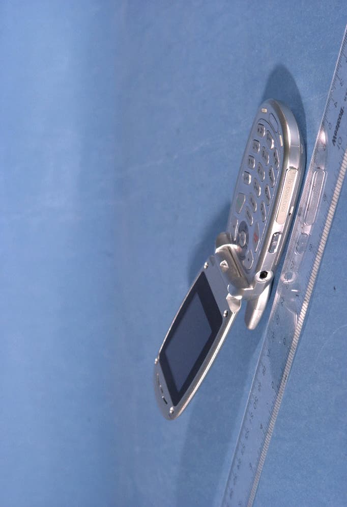 Dual-Band CDMA Phone with Bluetooth Transmitter - FCC ID BEJVX8400 - LG Electronics USA, Inc. (4)