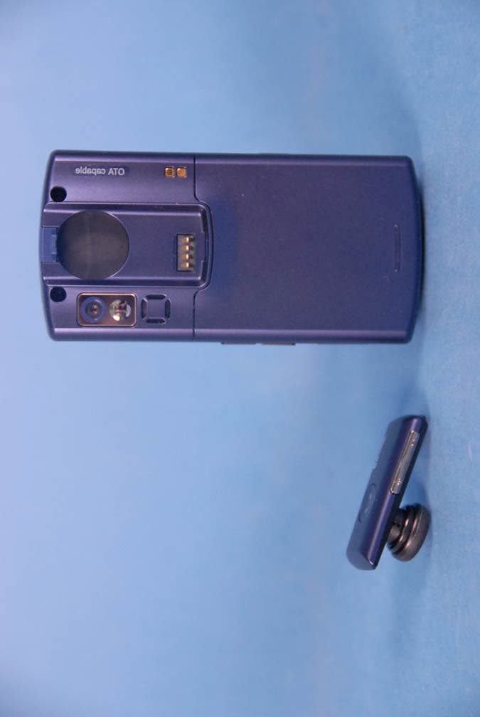 Cellular/ PCS CDMA Phone with Bluetooth - FCC ID BEJVX8610 - LG Electronics USA, Inc. (4)