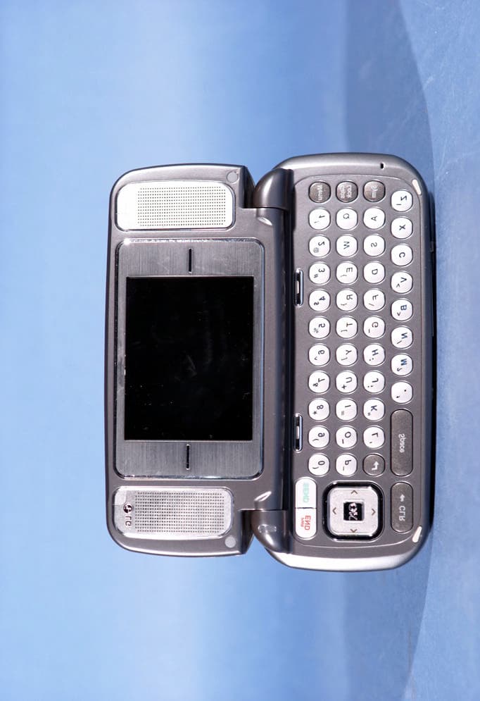 Dual-Band CDMA Phone with Bluetooth - FCC ID BEJVX9800 - LG Electronics USA, Inc. (1)