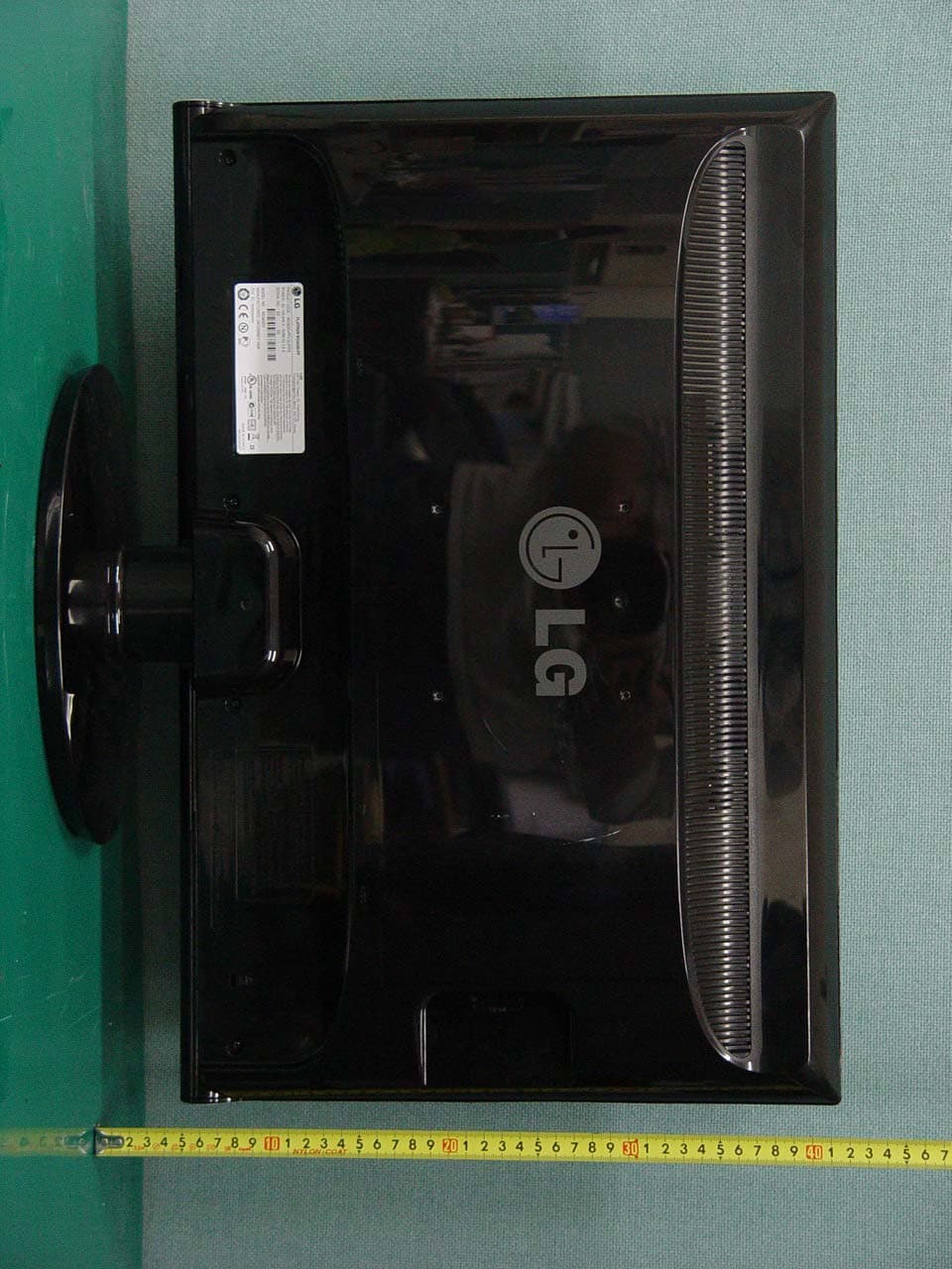 LCD MONITOR - FCC ID BEJW2363DV - LG Electronics USA, Inc. (1)