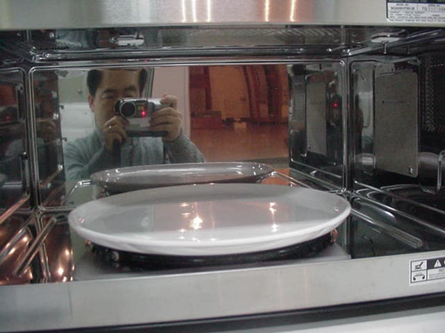 Microwave Oven - FCC ID BEJX126XFA - LG Electronics USA, Inc.