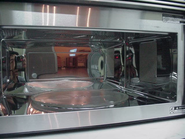 Microwave Oven - FCC ID BEJX147XGA - LG Electronics USA, Inc. (1)