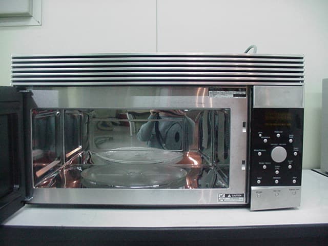 Microwave Oven - FCC ID BEJX147XGA - LG Electronics USA, Inc. (2)