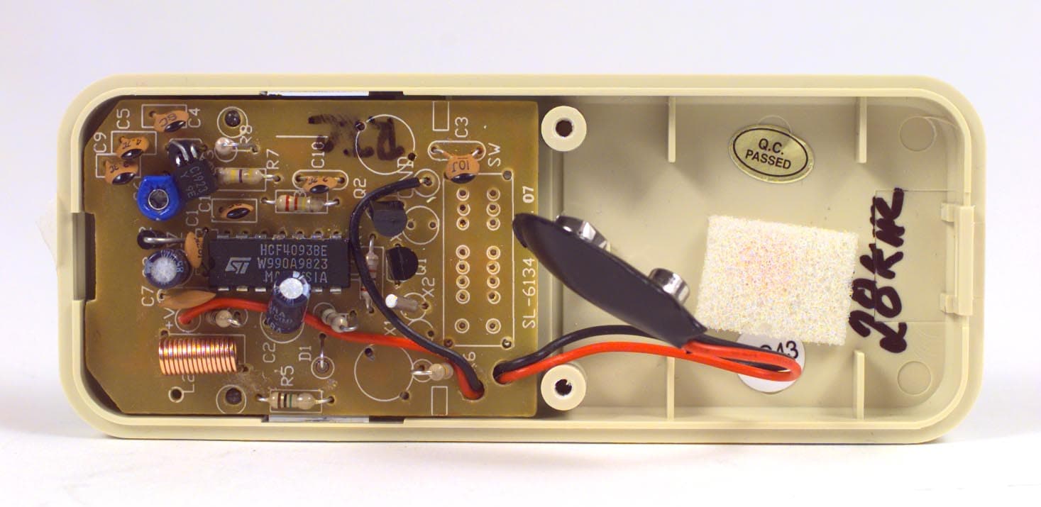 Remote Control TX - FCC ID BJ4-61WRC34ATX - HeathCo LLC (2)