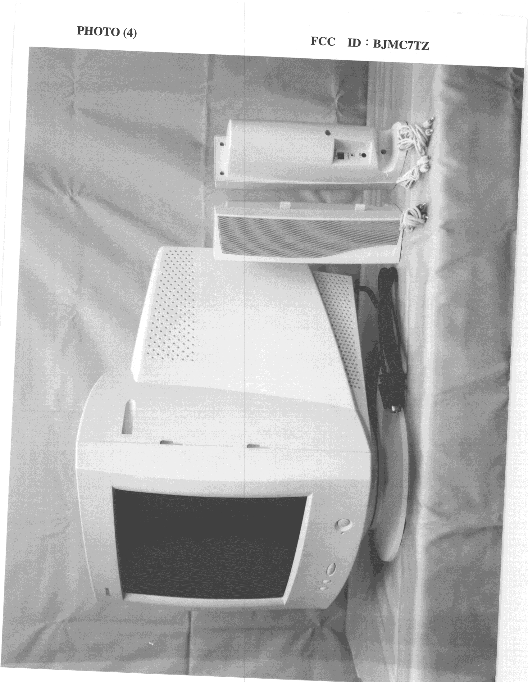 CRT Color Monitor, 17",1024 X 768 NI - FCC ID BJMC7TZ - Tatung Company (2)