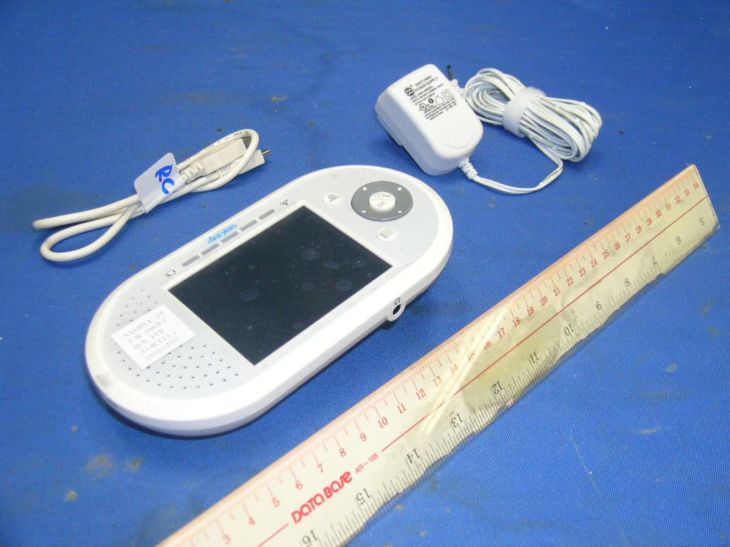 2.4GHz FHSS Baby Monitor Parent Unit - FCC ID BMWTFY7294P - TOMY International, Inc. (2)
