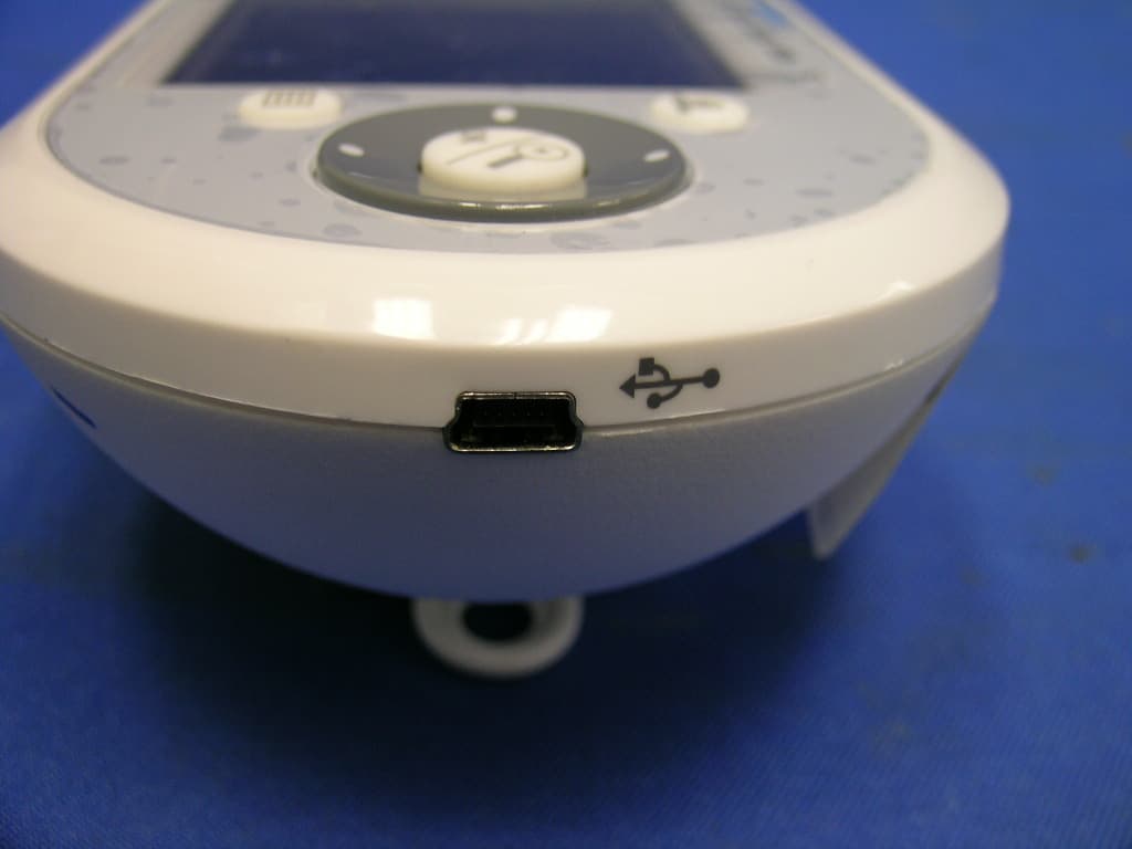 2.4GHz FHSS Baby Monitor Parent Unit - FCC ID BMWTFY7294P - TOMY International, Inc. (3)