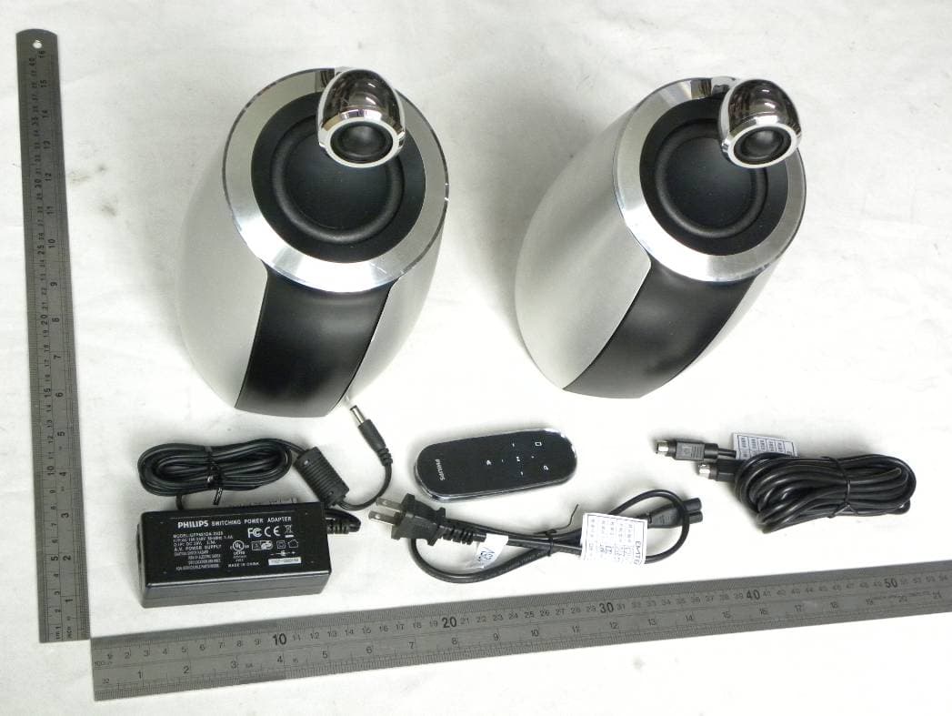Fidelio SoundSphere Wireless Speakers with AirPlay - FCC ID BOU-DS6800W - Philips Consumer Lifestyle