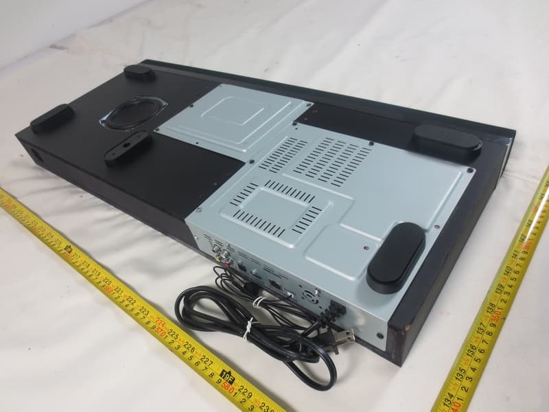 Soundstage Home Theater - FCC ID BOU-HTB3525BVF7 - Philips Consumer Lifestyle