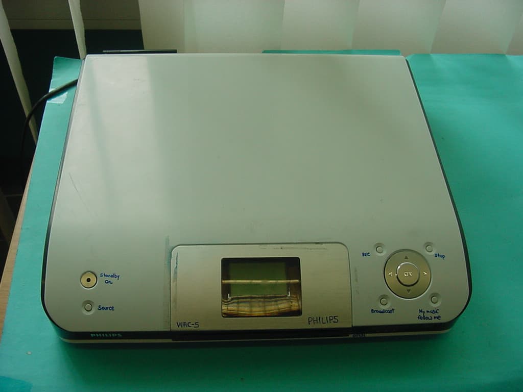 Wireless Music Center - FCC ID BOU-WAC5B - Philips Consumer Lifestyle (2)