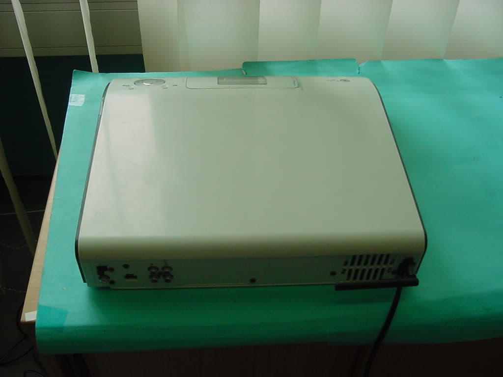 Wireless Music Center - FCC ID BOU-WAC5B - Philips Consumer Lifestyle