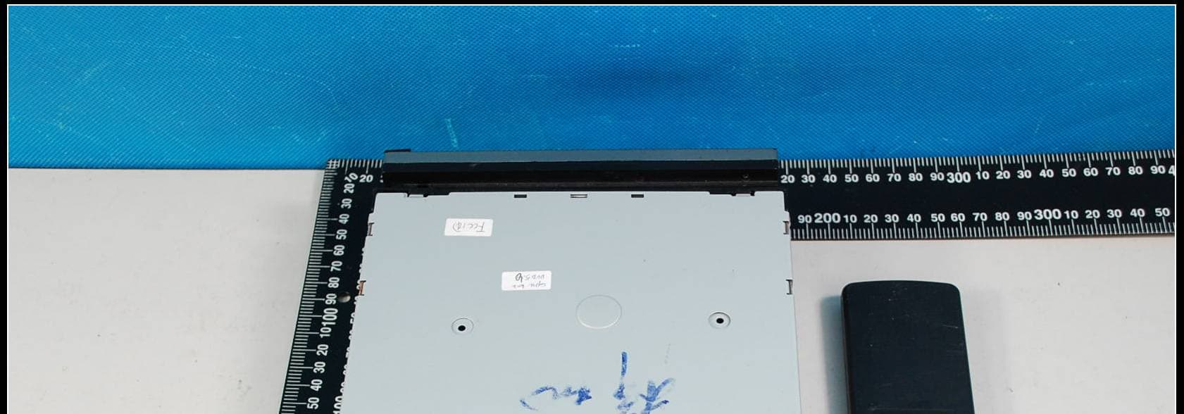 CAR AUDIO / VIDEO SYSTEM - FCC ID BOUCED370 - Philips Consumer Lifestyle